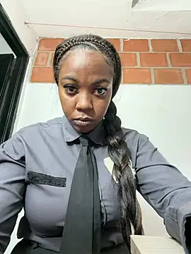 CiaraEbony Adlı Modelin Canlı XXX Sohbeti