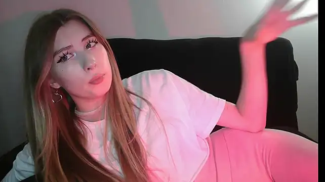 ErikaShyy: онлайн-секс-чат