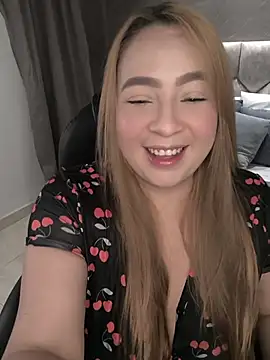 XXX chat uživo modela miaparker25