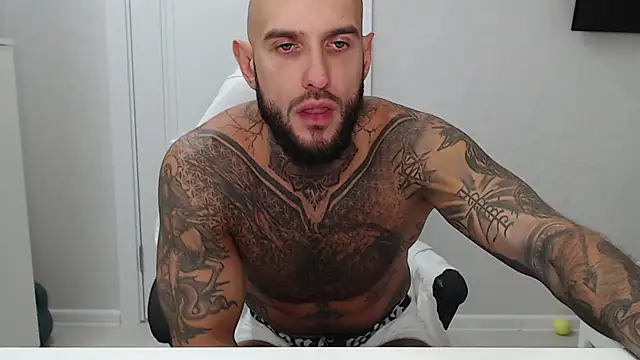 maxi_foxxx 现场XXX聊天