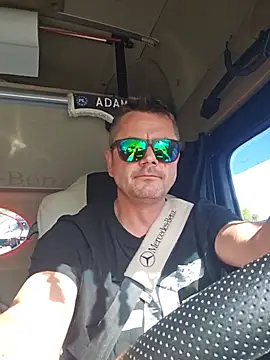 adas- – Naživo XXX chat