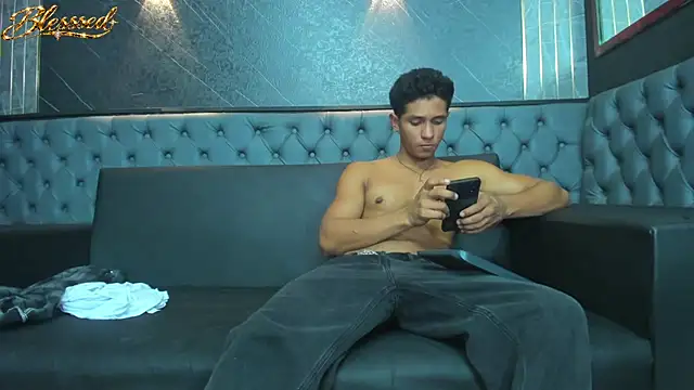 Yoel_Blessed élő XXX-chatje