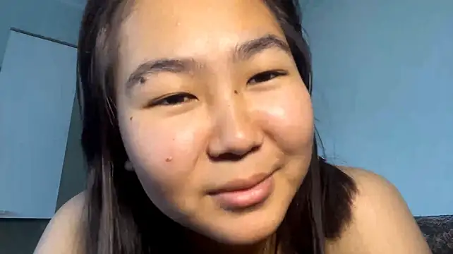 แชท XXX สดของ HikkoSinu