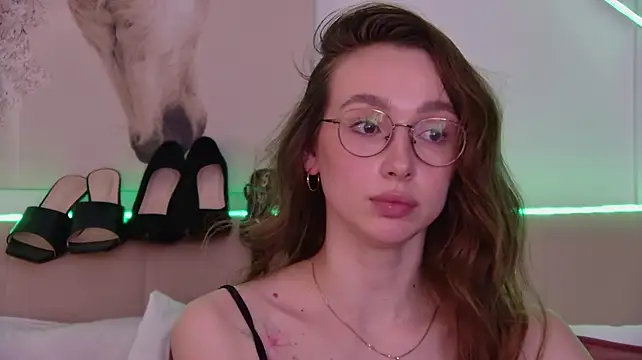 Živý XXX chat Emily_Simon