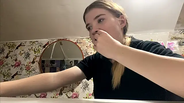XXX chat uživo modela VerdaGormly