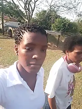 Chat XXX ao vivo de AfricanBarbie_04