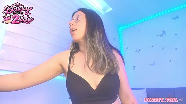Chat +18 de sweettvera ao vivo
