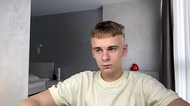 SoloFury 라이브 XXX 채팅