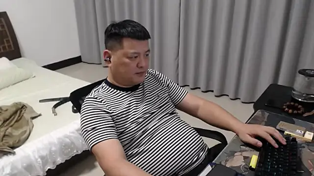 zhang1118 – Live XXX-chat