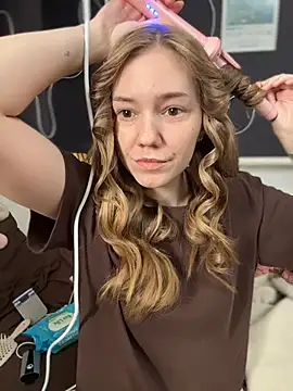 MilaMoonen Live XXX chat