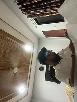 XXX chat uživo modela NoddingScorpion