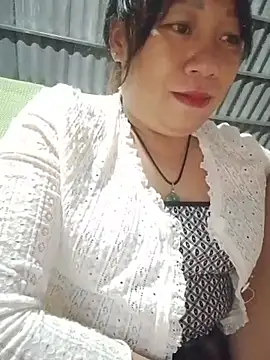 Moon_squirtt Adlı Modelin Canlı XXX Sohbeti
