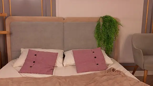 AdoraCortes' Live XXX Chat