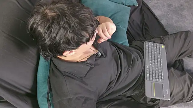 Edward_oa's Live XXX Chat