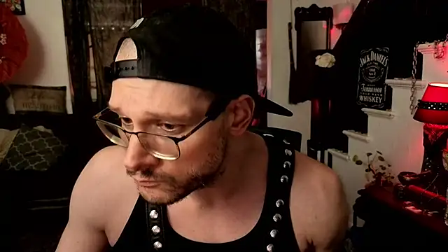MasterDaddyCool élő XXX-chatje