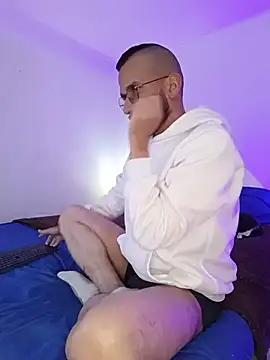 Chat XXX ao vivo de LuckyMarks
