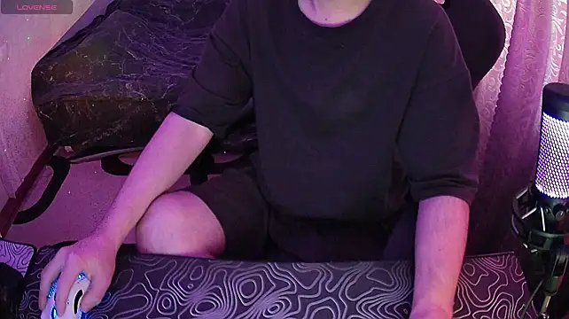 ZXCENSORED-のライブXXXチャット