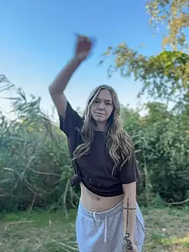 Živý XXX chat MilaMoone