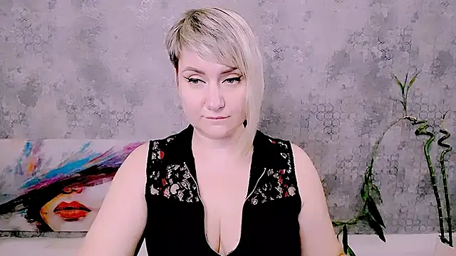 Djullia Live XXX Chat
