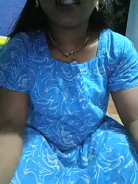 Dhiyapink Adlı Modelin Canlı XXX Sohbeti