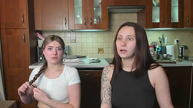 HotCaramellsTV Live XXX-Chat