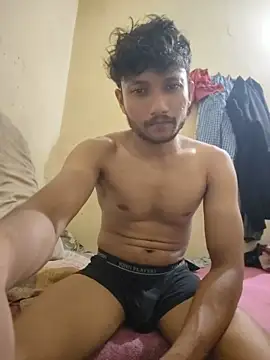 Indiandaddy11 Chat XXX in diretta