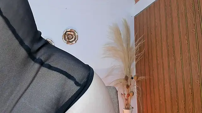 XXX chat uživo modela AGATHAA_WHITE