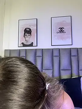 Chat +18 de JuliaColemann ao vivo