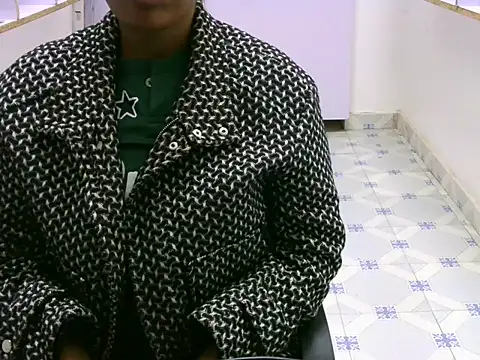 Chat +18 de Bustycece ao vivo