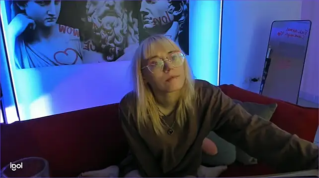 ReminaMeow's Live XXX Chat