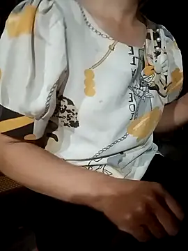 love_baby- Adlı Modelin Canlı XXX Sohbeti