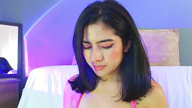 adara_johnson__ 现场XXX聊天