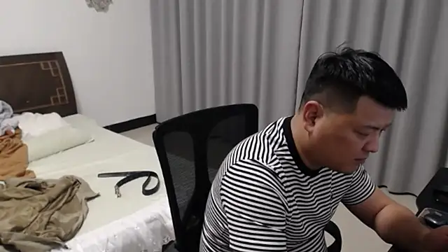 zhang1118 – Naživo XXX chat