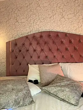 Nioki_ live XXX chat