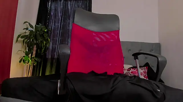 Chat +18 de MaximusClark ao vivo