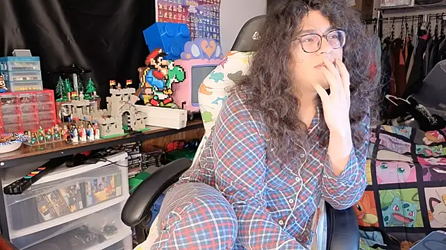 Chat +18 de ShinyCherub ao vivo