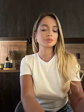 Ivy_Bae élő XXX-chatje