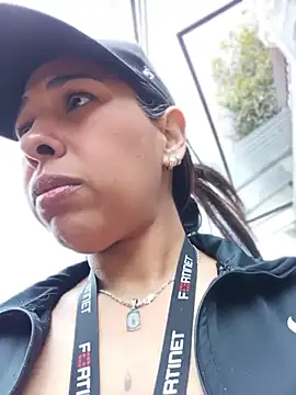Chat XXX en directo de Ivon_C