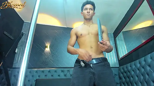 Yoel_Blessed লাইভ XXX চ্যাট