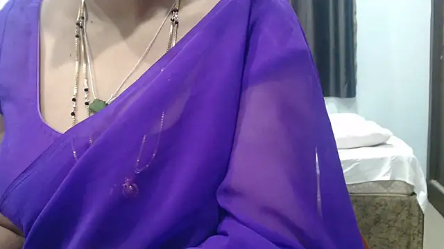 Chat XXX en directo de sunitha-3
