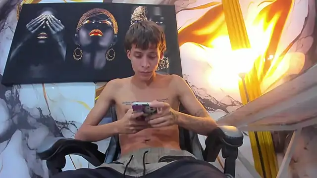 XXX chat uživo modela mono_blonde