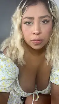mxmxee's Live XXX Chat