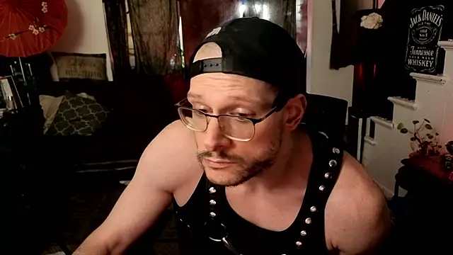 Онлайн чат XXX MasterDaddyCool