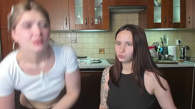 Chat XXX en directo de HotCaramellsTV