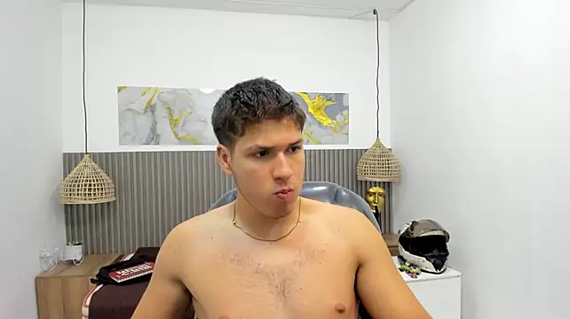 AlessandroFranco 라이브 XXX 채팅