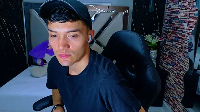 Aron_Darkx 网络视讯表演