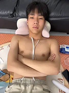 guoguo18 Chat XXX live