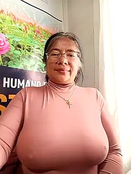 Chat +18 de __valentina18 ao vivo