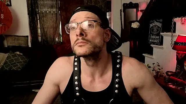 MasterDaddyCool élő XXX-chatje