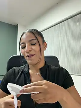 CeliWoods 라이브 XXX 채팅